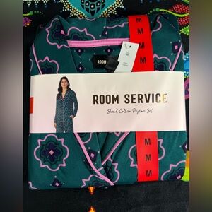 Room Service Women’s Blue Geometric Print Shawl Collar Pajama Set M NWT